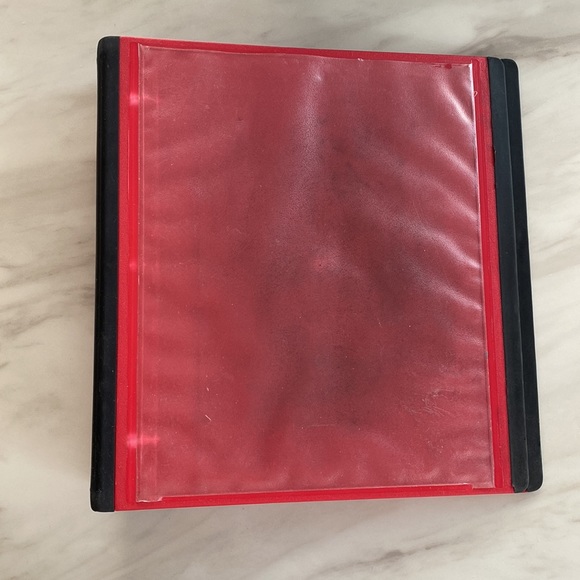 4 Staples Binders - Picture 5 of 5